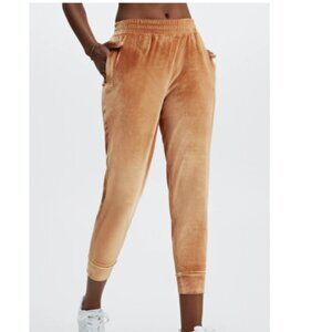 Fabletics NWT Gold Luxe Velour Elastic Waist Tapered Leg Jogger S
